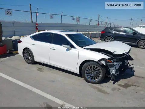 58AEA1C16SU057980 — 2025 Lexus ES, Передняя часть, фото до ремонта