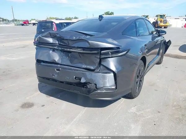 JTHBECA12T2001502 — 2026 Lexus ES, фото 4 с аукциона IAAI 11.10.2026, Передняя часть