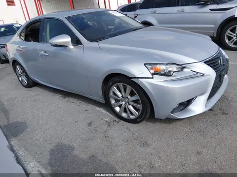 JTHBA1D22G5010516 — 2016 Lexus IS 200T, Угон (Theft), фото до ремонта