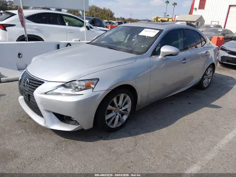 2016 Lexus IS 200T VIN JTHBA1D22G5010516 фото 2