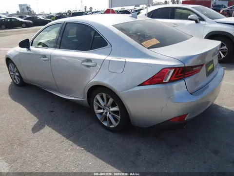 2016 Lexus IS 200T VIN JTHBA1D22G5010516 фото 3