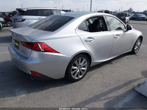 2016 Lexus IS 200T VIN JTHBA1D22G5010516 фото 4