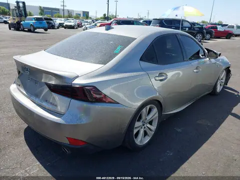 2016 Lexus IS 200T VIN JTHBA1D24G5020917 фото 4