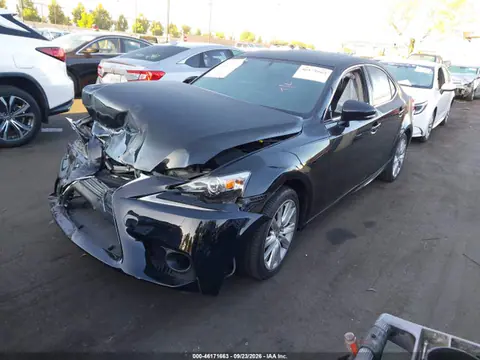 2016 Lexus IS 200T VIN JTHBA1D25G5033207 фото 2