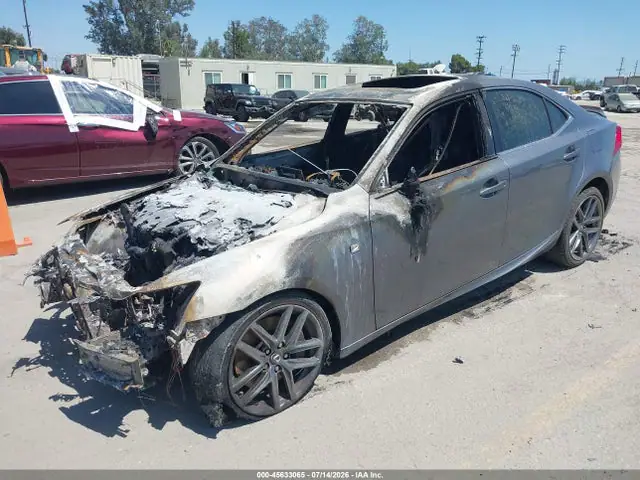 JTHBA1D21H5056579 — 2017 Lexus IS 200T, фото 2 с аукциона IAAI 14.10.2026, Пожар двигателя
