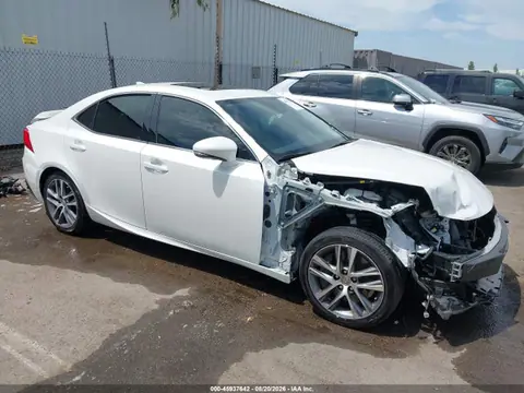 JTHDA1D2XL5107501 — 2020 Lexus IS 300, Передняя часть (Front End), фото до ремонта