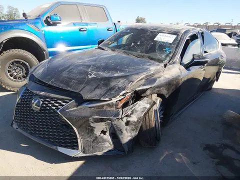2023 Lexus IS 300 VIN JTHDA1D24P5124901 фото 2
