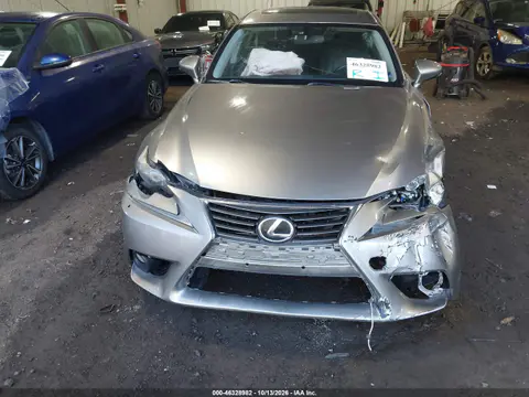 JTHCF1D2XE5010279 — 2014 Lexus IS, Левая сторона, фото до ремонта