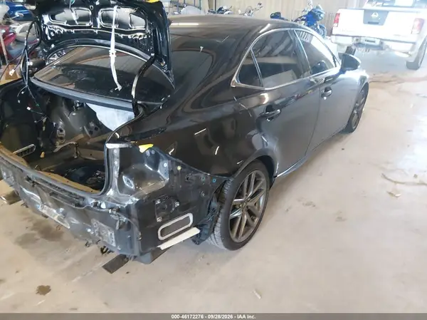 JTHCM1D27G5005226 — 2016 Lexus IS, фото 4 с аукциона IAAI, Задняя часть