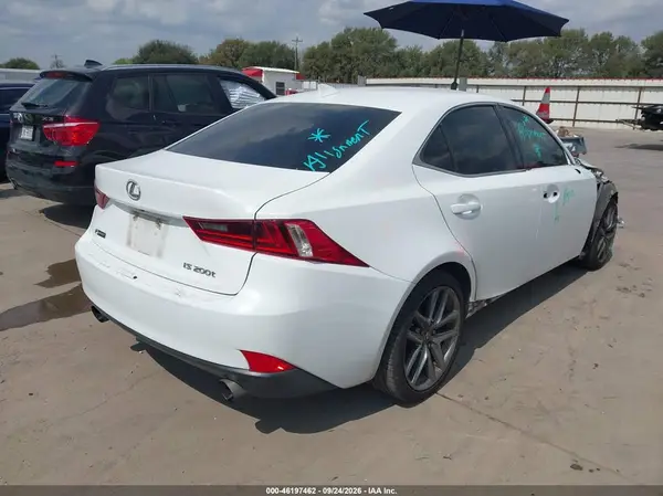 JTHBA1D25G5038200 — 2016 Lexus IS, фото 4 с аукциона IAAI, Передняя часть