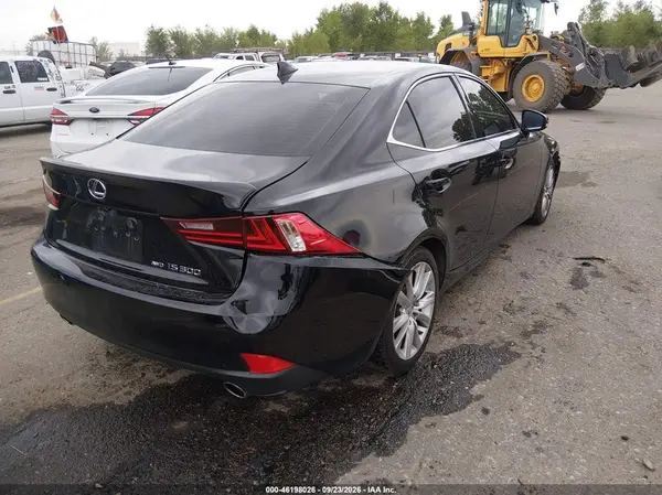 JTHCM1D29G5009004 — 2016 Lexus IS, фото 4 с аукциона IAAI, Передняя часть слева