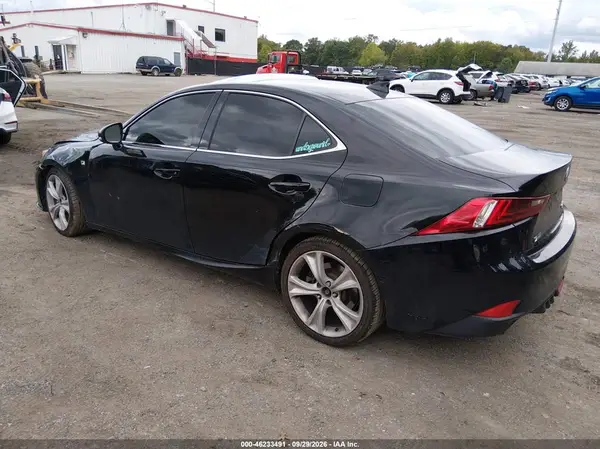 JTHBE1D24G5026205 — 2016 Lexus IS, фото 3 с аукциона IAAI, Передняя часть