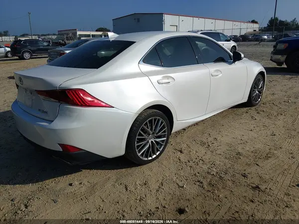 JTHBA1D23H5043879 — 2017 Lexus IS, фото 4 с аукциона IAAI 15.10.2026, Передняя часть слева