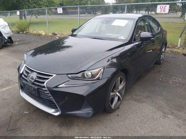 JTHCM1D24H5024656 — 2017 Lexus IS, фото 2 с аукциона IAAI 13.10.2026, Правый бок