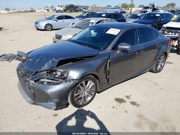 JTHBA1D28K5084578 — 2019 Lexus IS, фото 2 с аукциона IAAI 14.10.2026, Передняя часть слева