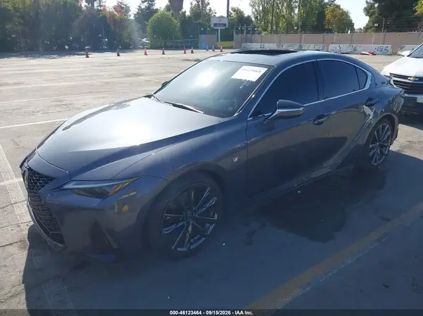 JTHGZ1B26R5080671 — 2024 Lexus IS, фото 2 с аукциона IAAI 14.10.2026, Угон