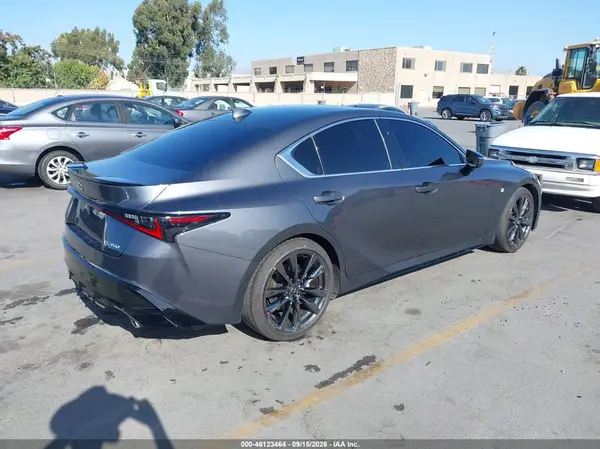 JTHGZ1B26R5080671 — 2024 Lexus IS, фото 4 с аукциона IAAI 14.10.2026, Угон