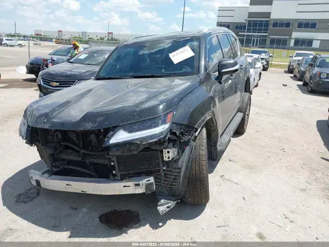 2024 Lexus Lx 600 Luxury VIN JTJGB7CX4R4044273 фото 2