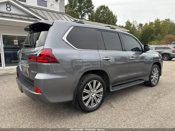 JTJHY7AX2H4230351 — 2017 Lexus LX, фото 4 с аукциона IAAI, Естественный износ