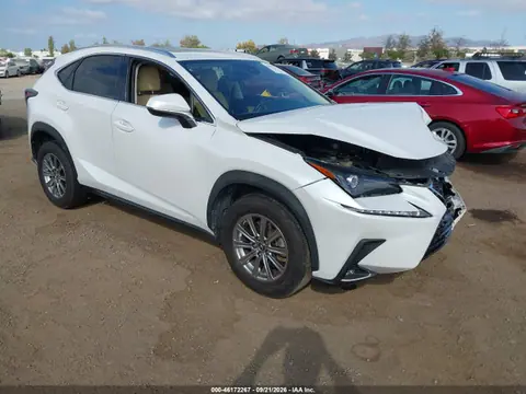 JTJDARBZ2L5001105 — 2020 Lexus NX 300, Передняя часть слева (Left Front), фото до ремонта