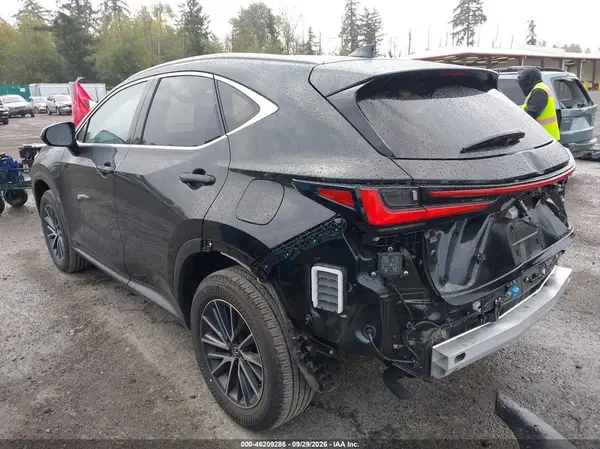 JTJGKCEZ5S2056652 — 2025 Lexus NX, фото 3 с аукциона IAAI, Задняя часть