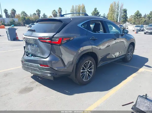 JTJGKCEZ5S5037940 — 2025 Lexus NX, фото 4 с аукциона IAAI, Задняя часть