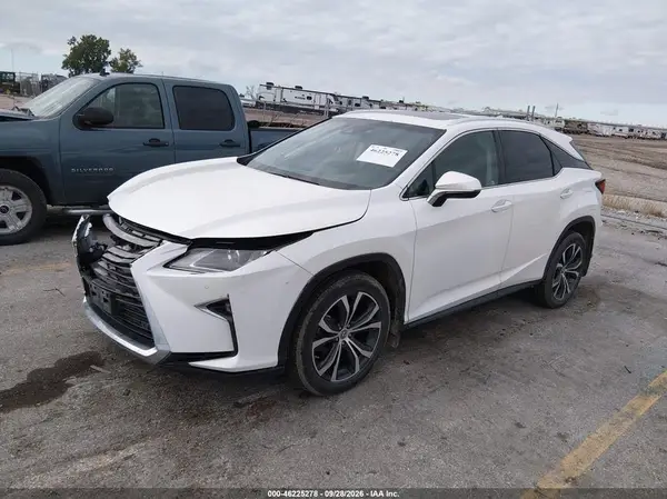 2T2BZMCA3HC097542 — 2017 Lexus RX, фото 2 с аукциона IAAI, Передняя часть справа