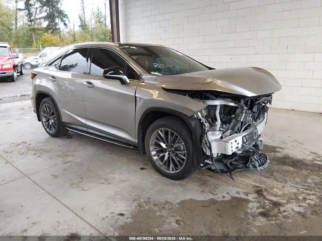2T2YZMDA3LC232651 — 2020 Lexus RX, Передняя часть (Front End), фото до ремонта