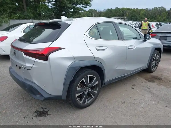 JTHY3JBH9K2013211 — 2019 Lexus UX, фото 4 с аукциона IAAI, Передняя часть