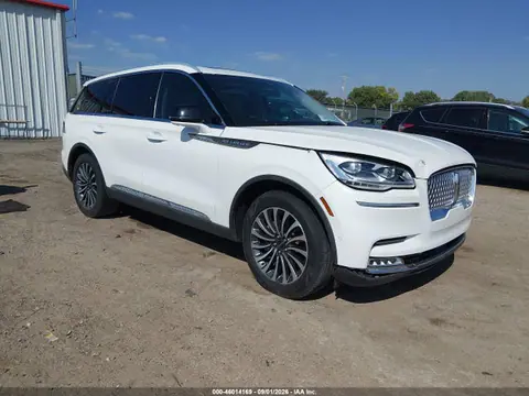 5LM5J7XC0PGL04015 — 2023 Lincoln Aviator Reserve, Передняя часть (Front End), фото до ремонта