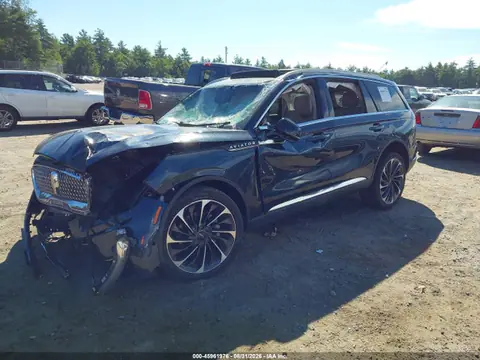 2024 Lincoln Aviator Reserve VIN 5LM5J7XC9RGL06221 фото 2