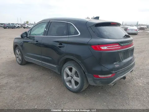 2015 Lincoln MKC VIN 5LMCJ2A90FUJ02105 фото 3