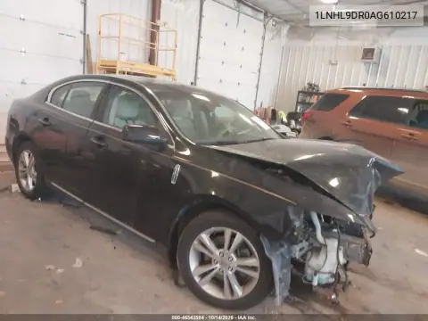 1LNHL9DR0AG610217 — 2010 Lincoln MKS, Передняя часть, фото до ремонта