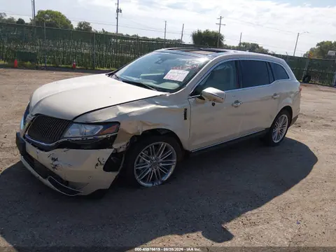2016 Lincoln Mkt Ecoboost VIN 2LMHJ5AT1GBL03142 фото 2