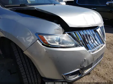2LMDJ6JK9FBL22886 — 2015 Lincoln MKX, Передняя часть, фото до ремонта