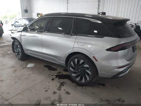 2024 Lincoln Nautilus Black Label VIN 5LMPJ9JA1RJ790352 фото 3