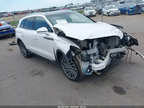 2LMPJ8L93KBL67030 — 2019 Lincoln Nautilus Reserve, Передняя часть (Front End), фото до ремонта