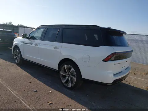 2025 Lincoln Navigator Black Label L VIN 5LMJJ3TG9SEL00372 фото 3