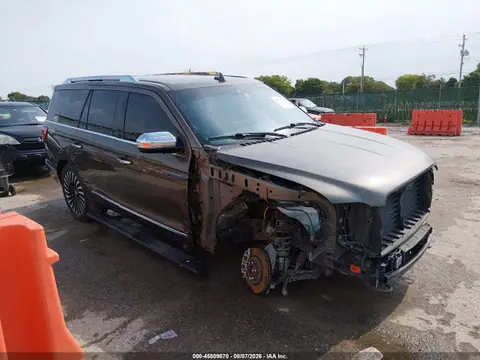 2019 Lincoln Navigator Black Label VIN 5LMJJ2TTXKEL10397 фото 1