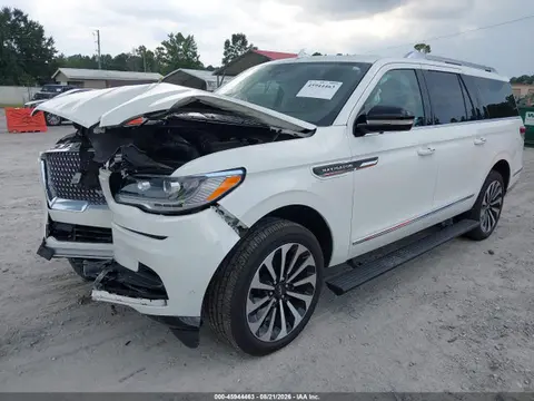 2022 Lincoln Navigator Reserve L VIN 5LMJJ3LT6NEL03974 фото 2