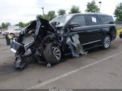 2023 Lincoln Navigator Reserve L VIN 5LMJJ3LGXPEL16653 фото 2