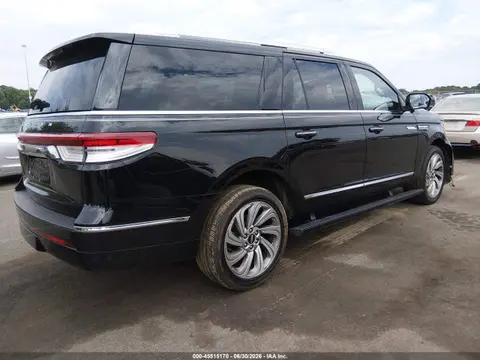 2023 Lincoln Navigator Reserve L VIN 5LMJJ3LGXPEL16653 фото 4