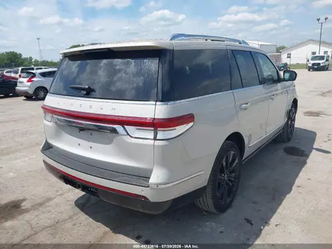2024 Lincoln Navigator Reserve VIN 5LMJJ2LG7REL02612 фото 4