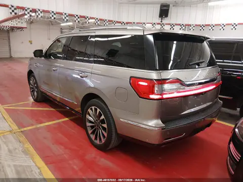 2019 Lincoln Navigator Select VIN 5LMJJ2JT8KEL19540 фото 3