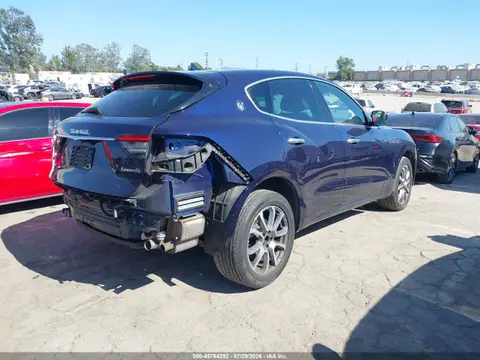 2021 Maserati Levante VIN ZN661XUA5MX370858 фото 4