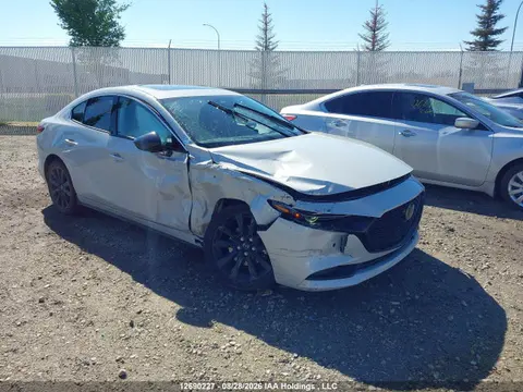 JM1BPBDY9S1768752 — 2025 Mazda 3 GT, Передняя часть (Front), фото до ремонта