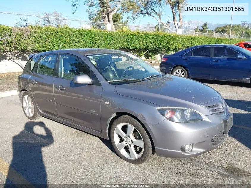 JM1BK343351301565 — 2005 Mazda 3, фото 2 с аукциона IAAI, Задняя часть