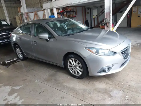3MZBM1X74GM304538 — 2016 Mazda 3, Задняя часть (Rear), фото до ремонта