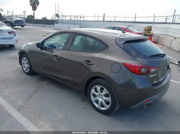 3MZBM1J71GM241097 — 2016 Mazda 3, фото 3 с аукциона IAAI 07.10.2026, Передняя часть