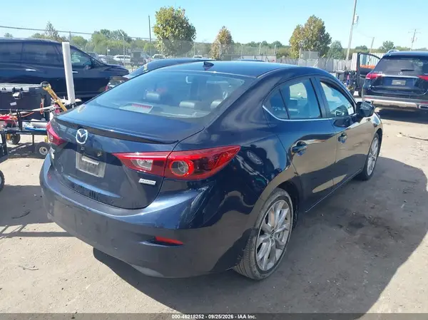 JM1BM1X30G1296175 — 2016 Mazda 3, фото 4 с аукциона IAAI, Передняя часть слева